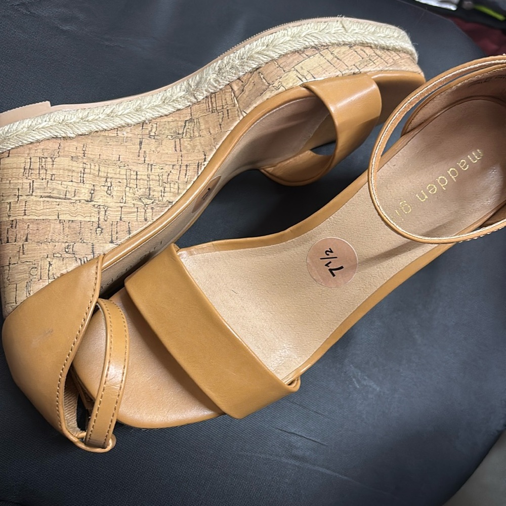 Size 7 nd a half